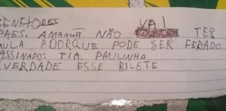 ‘Bilete’ feito por menino para faltar à escola viraliza, mãe é criticada e a discussão levanta uma importante reflexão