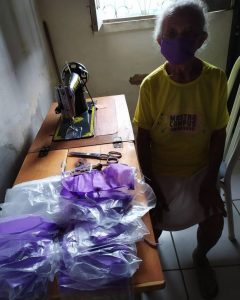 agrandeartedeserfeliz.com - Vózinha de 87 anos faz máscaras protetoras e as distribui gratuitamente